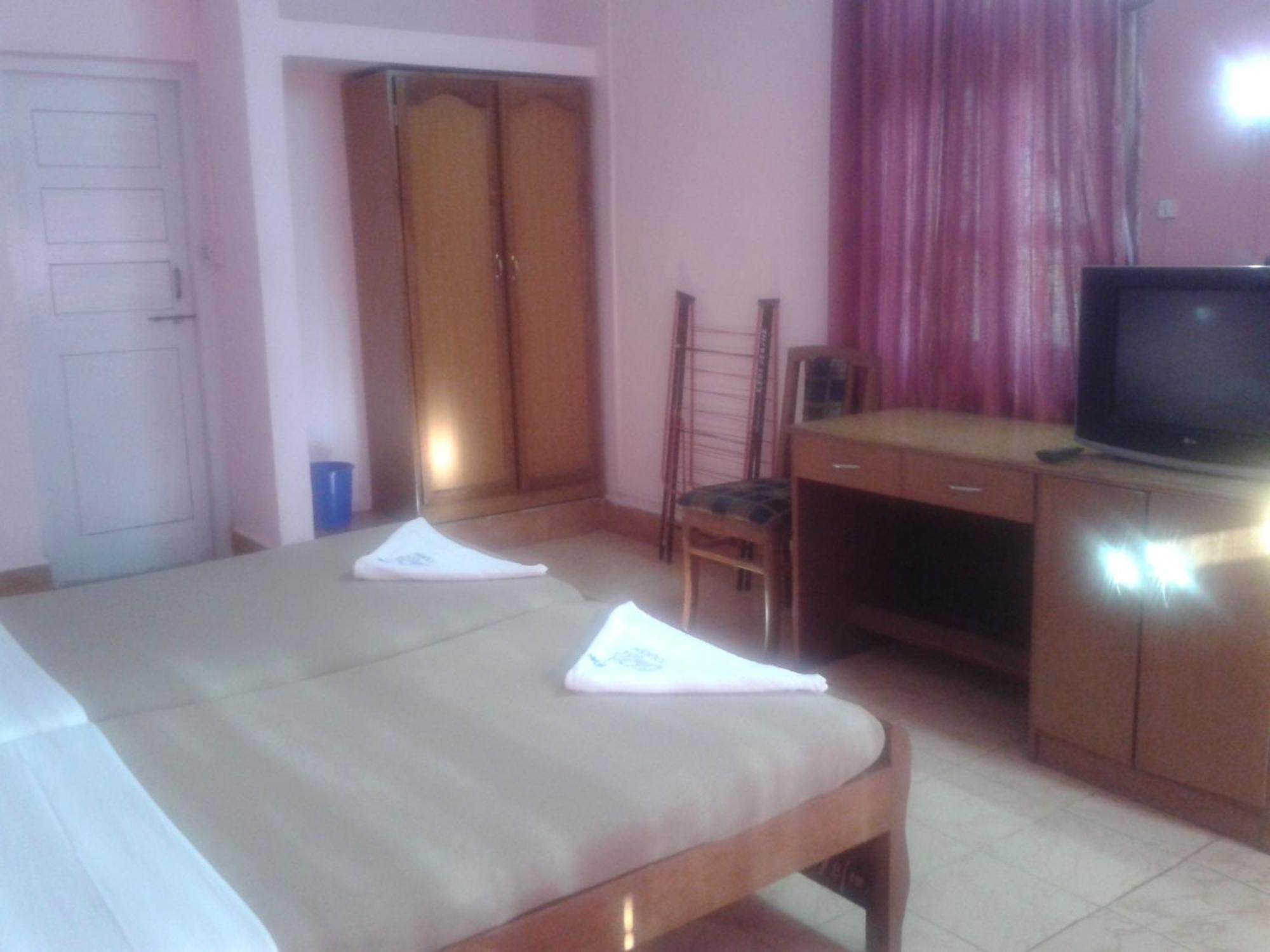 Colva Residency Hotel Bagian luar foto