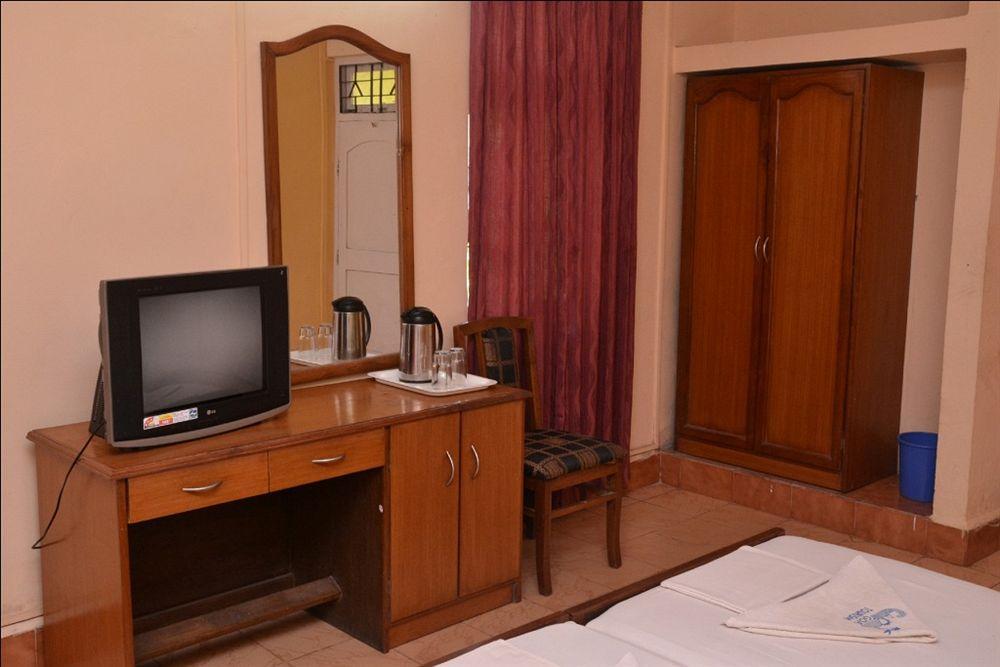 Colva Residency Hotel Bagian luar foto